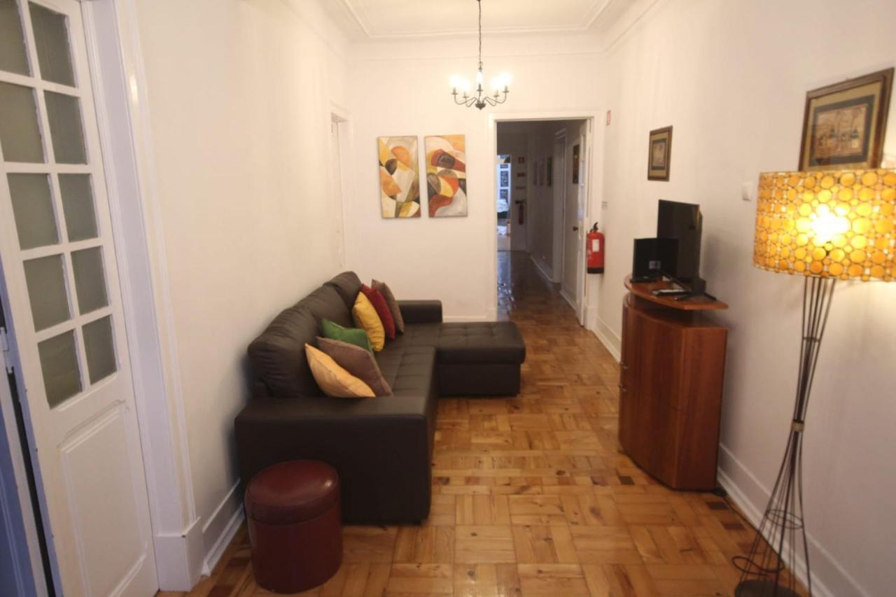 Nautic M1 R2 - Classy & Cozy Double With Shared Bathroom In Marques Pombal * Lisboa