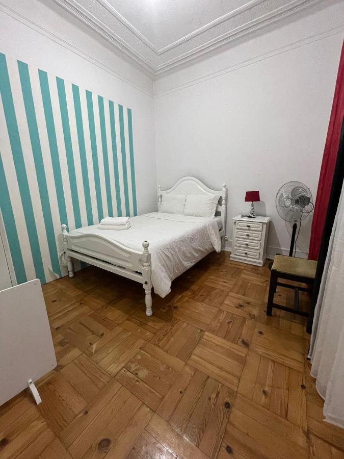 Nautic M1 R2 - Classy & Cozy Double With Shared Bathroom In Marques Pombal Maison d'hôtes